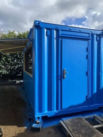 15ft Container Kiosk – Converted Bar with Sink and Power