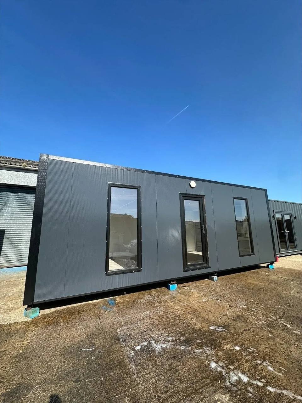 7.5m x 3m Container Office – New, Kitchenette and WC