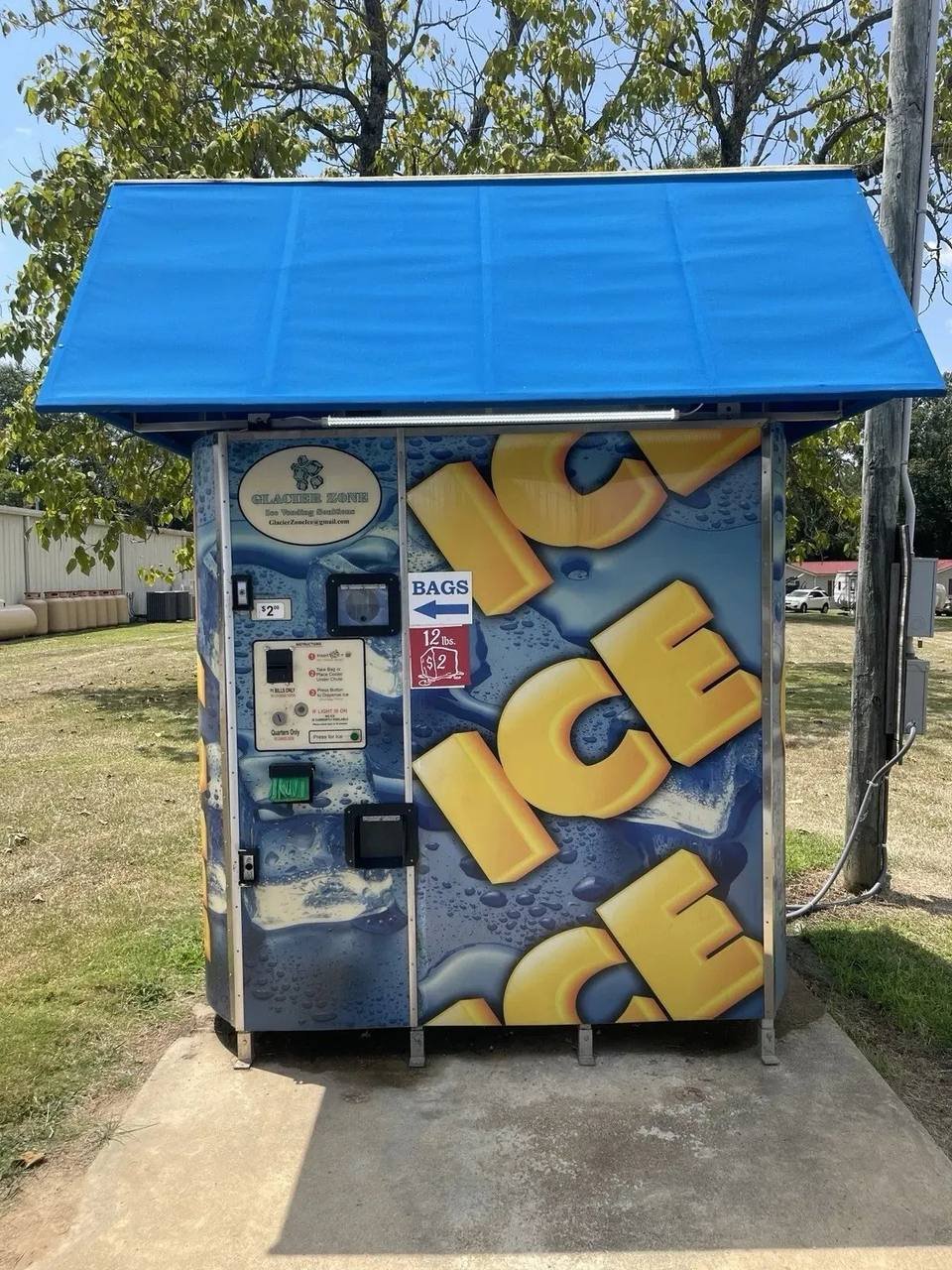 Commercial Ice Vending Machine – Used, High Capacity